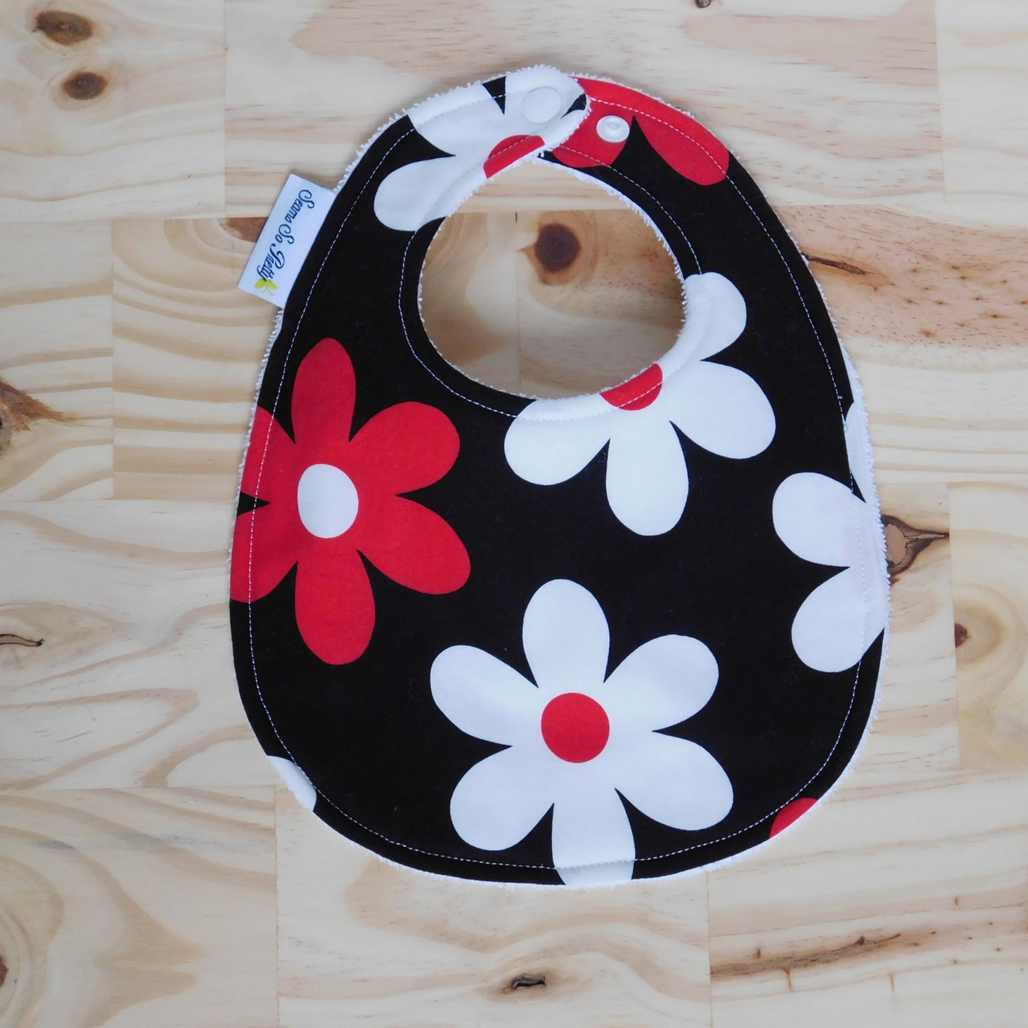 Red and White Daisy Bib Front 